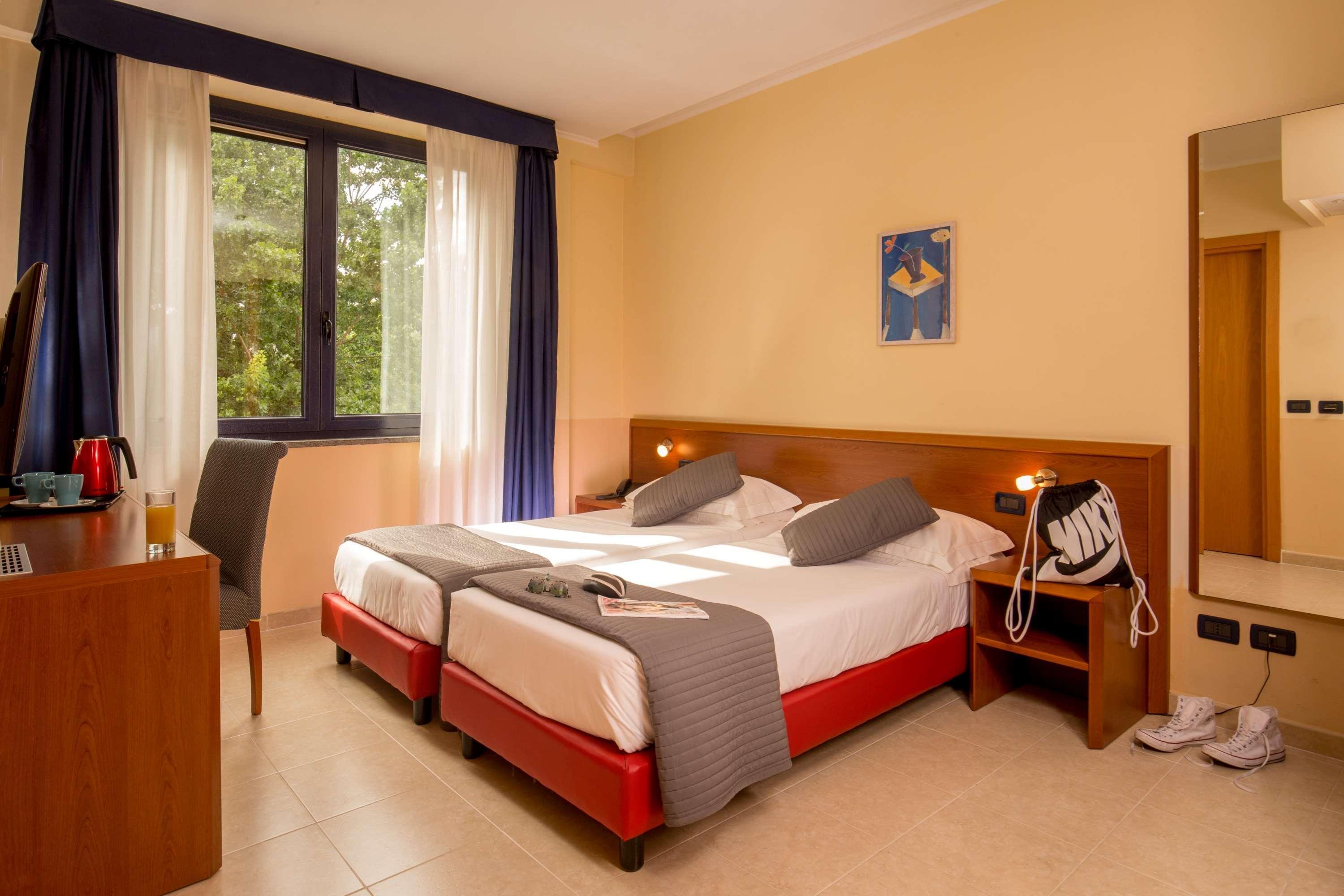 Best Western Blu Hotel Roma Exterior photo