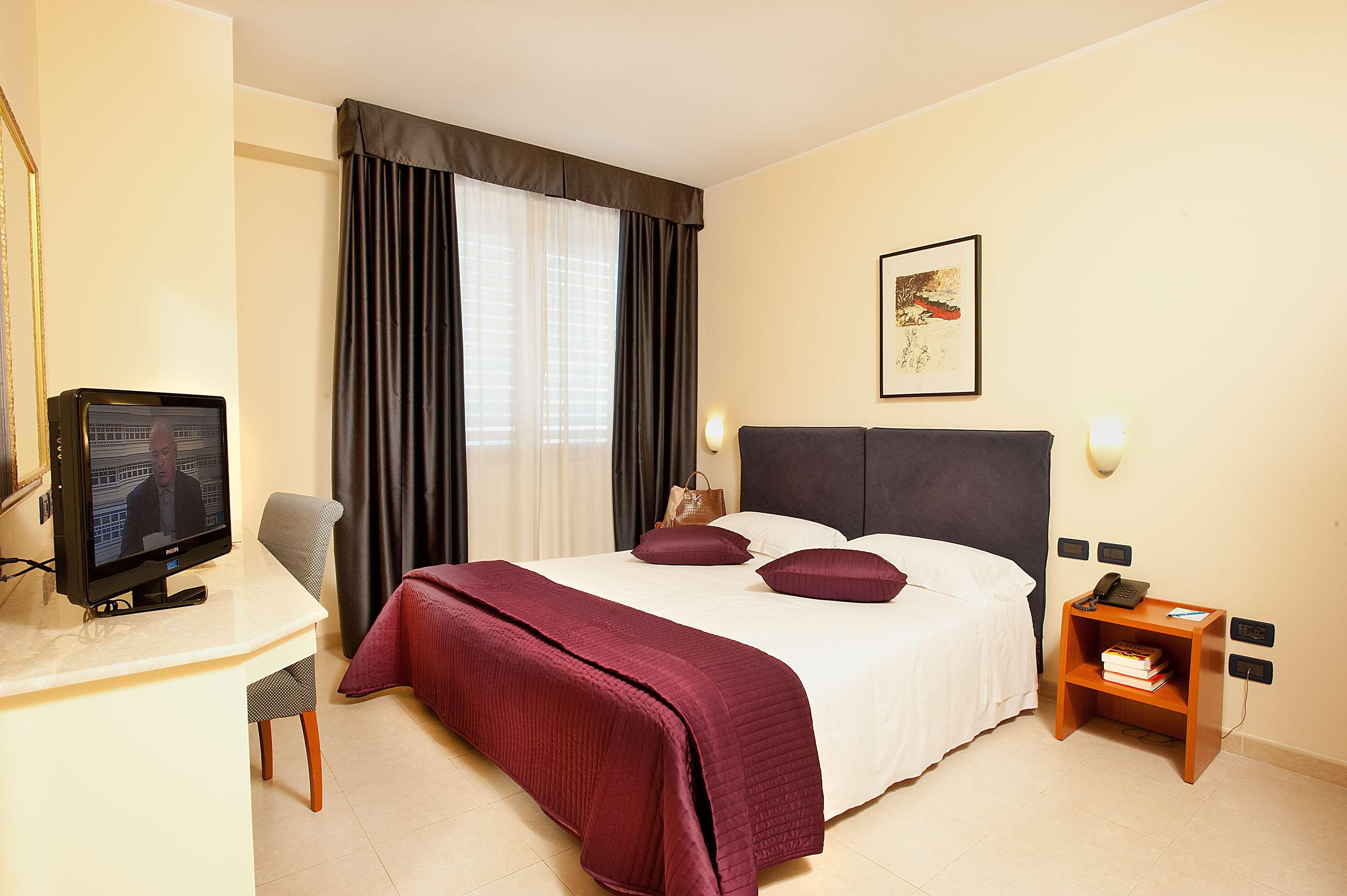 Best Western Blu Hotel Roma Exterior photo