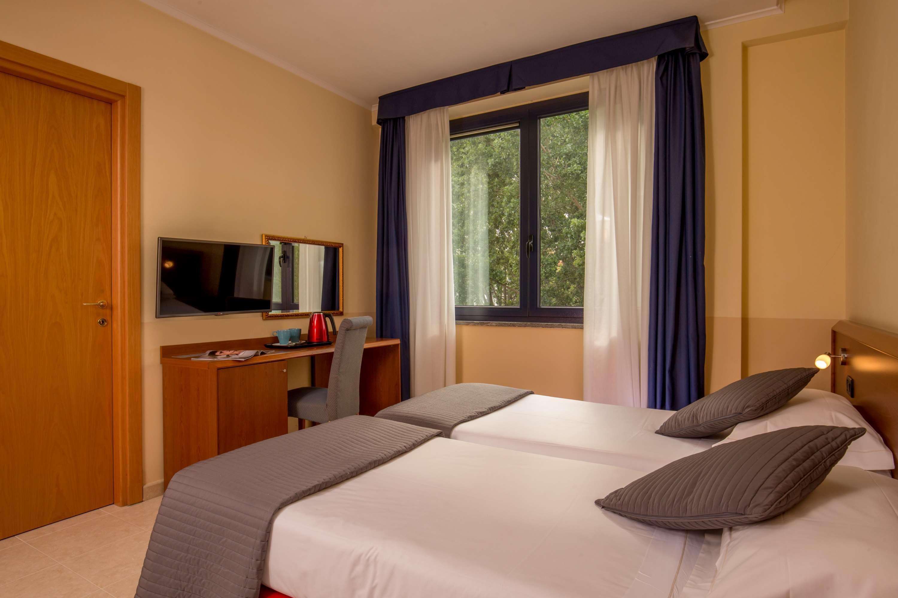 Best Western Blu Hotel Roma Exterior photo