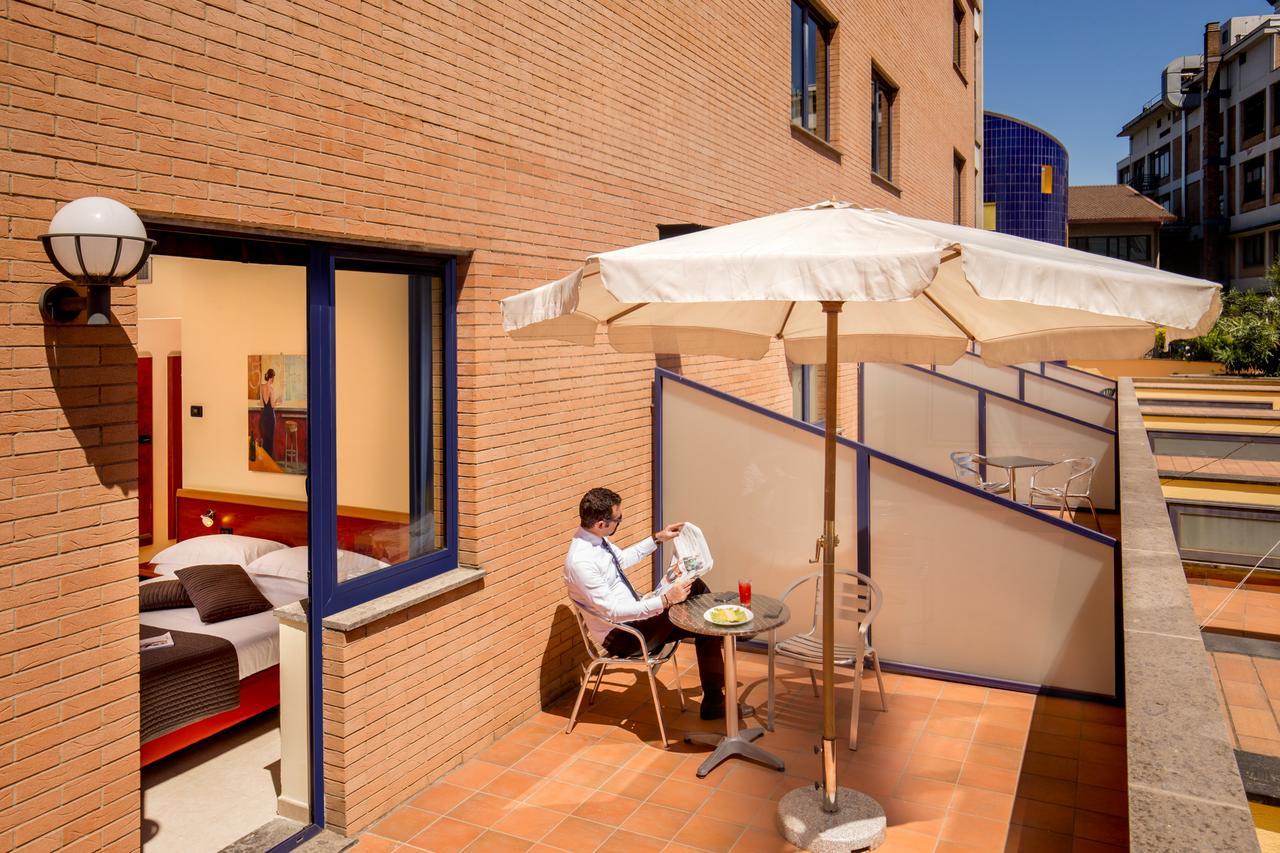 Best Western Blu Hotel Roma Exterior photo