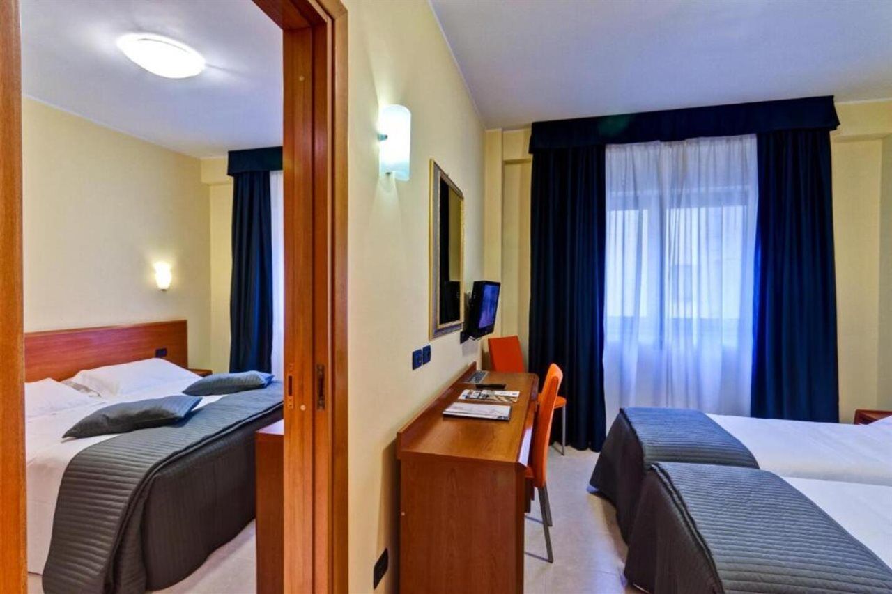 Best Western Blu Hotel Roma Exterior photo